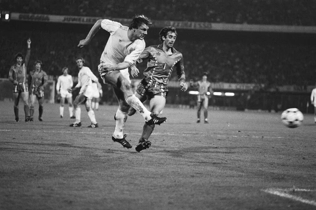 uithetboekje's tweet photo. RIP Cees van Kooten, clubicoon Go Ahead Eagles http://t.co/3ogQvGW4Jy