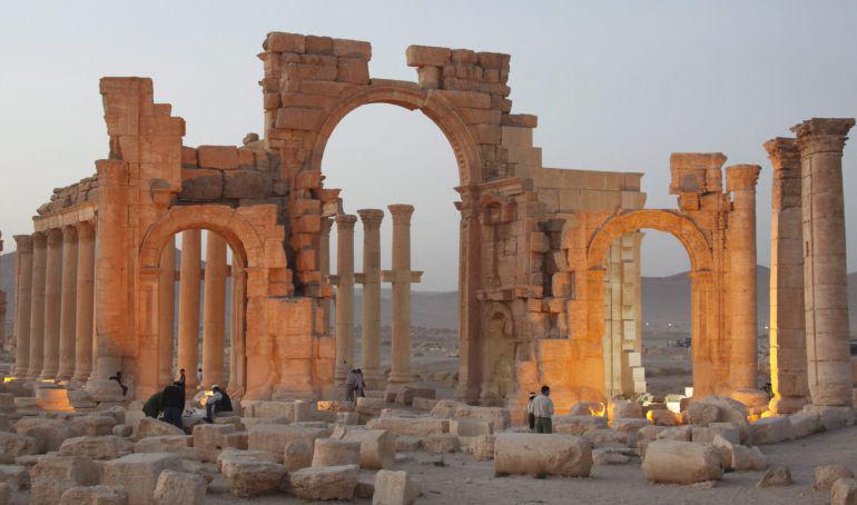 El Estado Islámico dinamita el histórico templo de Baal, en la ciudad de Palmira ow.ly/RgJF2