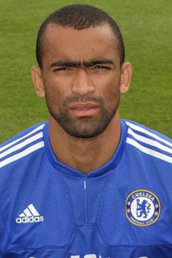 Happy birthday to champion of Europe, José Bosingwa (2008-12) who is 33 today 