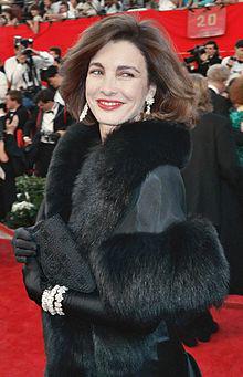 A happy FURRY BIRTHDAY to American actress Anne Archer. 