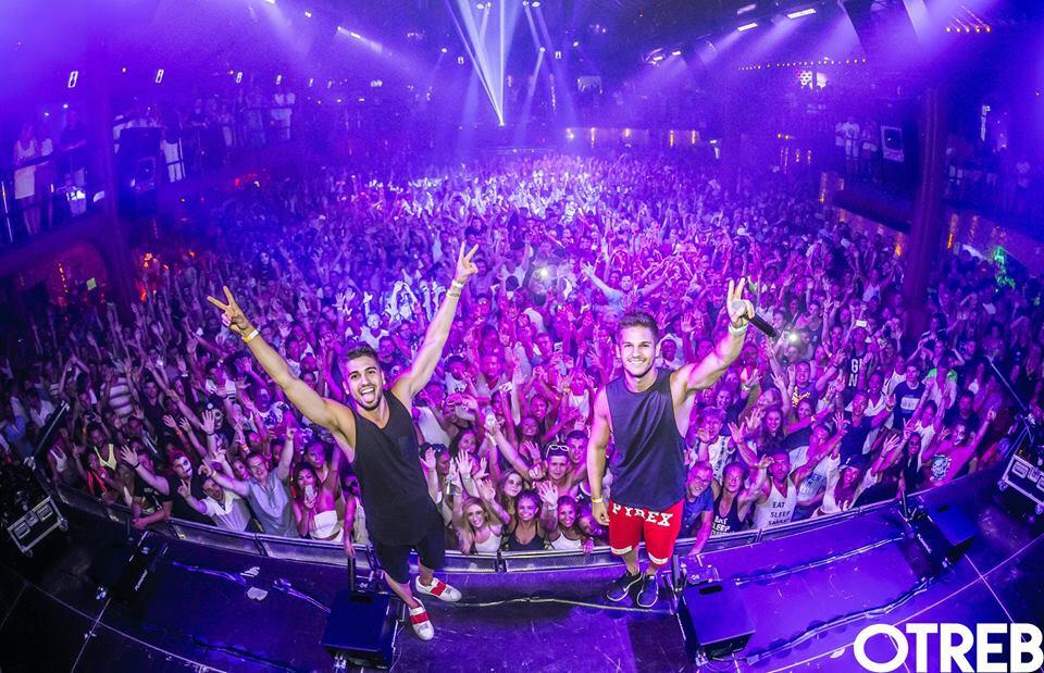 VINAI's tweet photo. IBIZAAAAA!!!! 😎😎😎😎 Thanks @dimitrivegas @likemike for having us! @Amnesia_Ibiza http://t.co/6bJlC37DQF