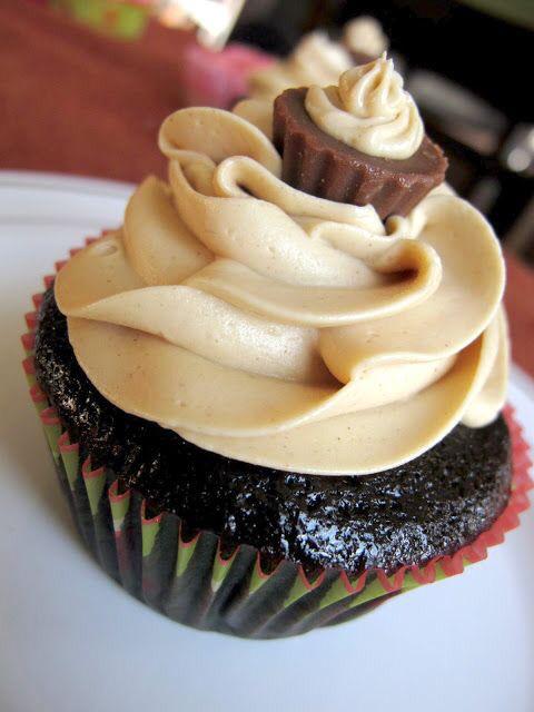 CuppycakesInc's tweet image. To @ExpendableAsset: Best. Smile. Ever. ~ Alice