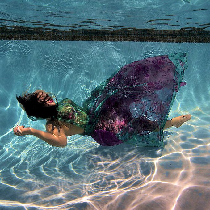 Death is only the beginning. Dress by @sssabrakadabra #fashion #Fashion #underwater #fashionblogger #beauty