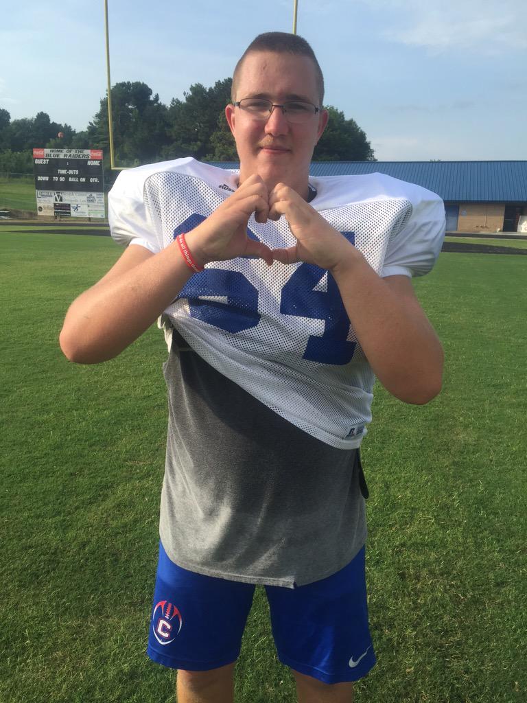 Oscarrg22's tweet photo. Garret is about to kill this freshmen game today! #GFOR3 #100yards #Boot #kicker http://t.co/54xAGXgi0H