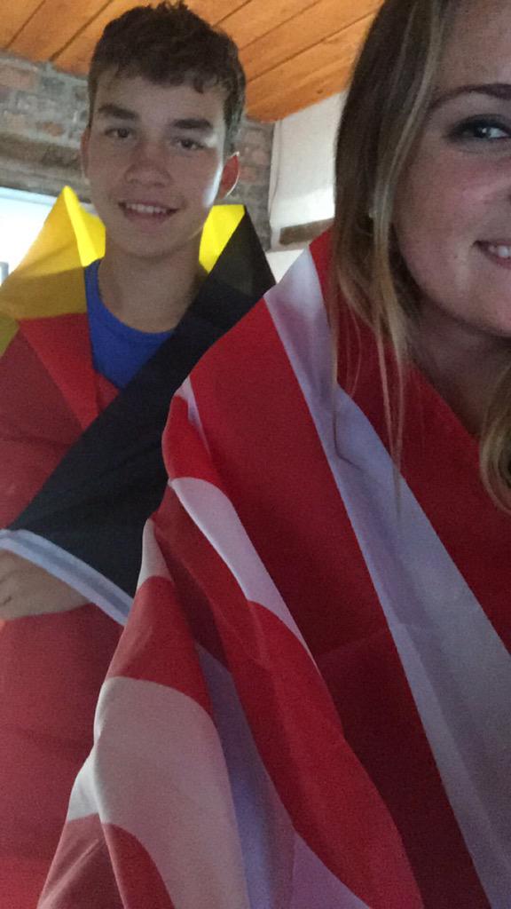 kristinem0625's tweet photo. 🇺🇸🇧🇪 #hostbrother http://t.co/Wo7v81szUe