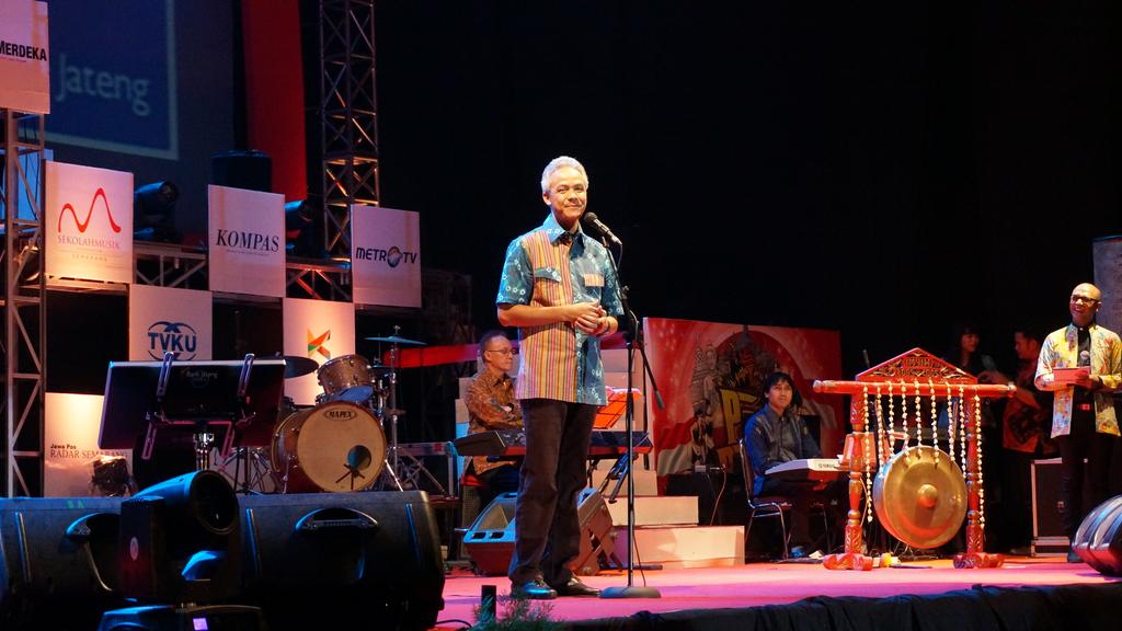 Bp <a href="/ganjarpranowo/">Ganjar Pranowo</a> memberikan sambutan di #Jatengfair2015 
Dlm sambutannya bercerita ttg kesehariannya di Banyumas.