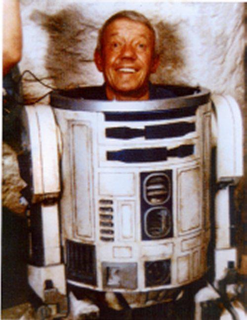 Happy Birthday to our favorite astromech, Kenny Baker! 