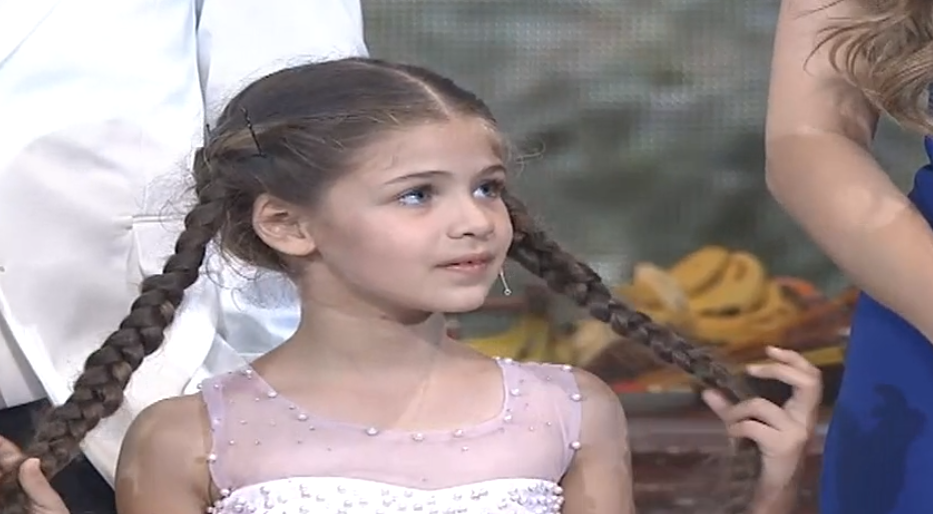 SCTV's tweet photo. Lucunya pemeran #Elif, dan dia bisa berhitung dengan bahasa Indonesia lho #SCTV25 http://t.co/flD575ufIB