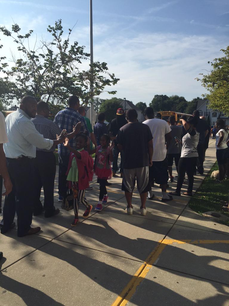 RandallstownE's tweet image. Thank you Men of #RES for welcoming our students as they entered the building this morning!@DDance_BCPS