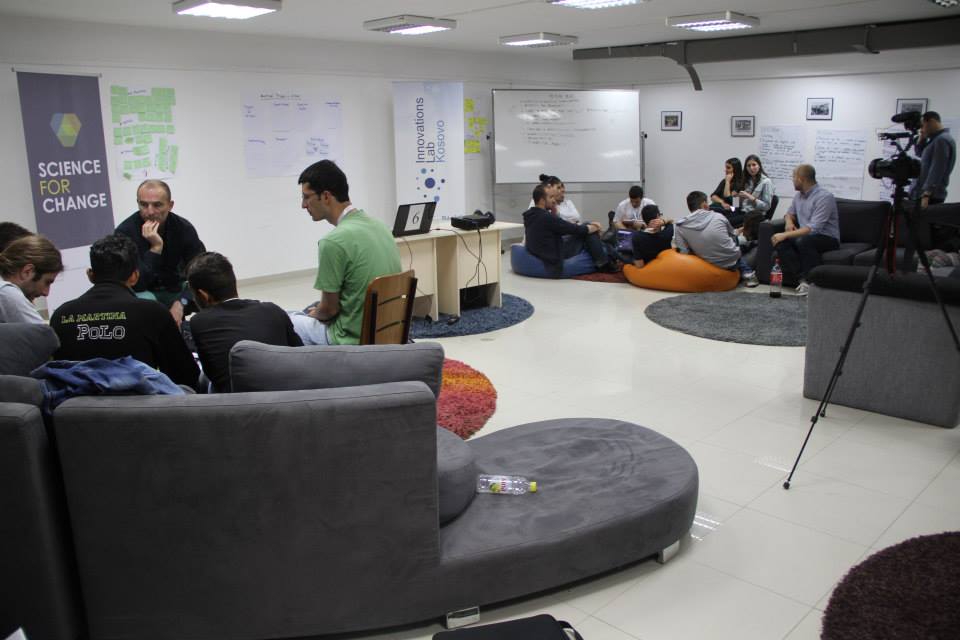 UNICEFinnovate's tweet photo. Measuring the impact of innovation labs: http://t.co/5HS3G3zUb8 @loubloom @RomyFaulkner @unicef #social #change http://t.co/9BLoEq8hzS