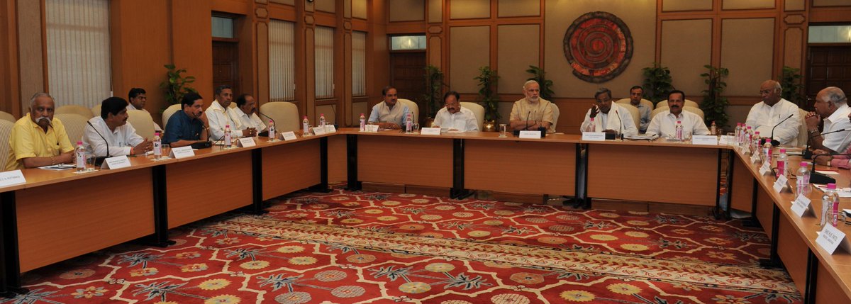 narendramodi's tweet photo. Met an All Party Delegation from Karnataka. http://t.co/V68b265Y7E http://t.co/Y7bQ20AQIc