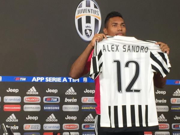 Juventusfc Our New Number 12 Shows His Stripes At Jstadium Stay With Us For More Alexsandroday Content Http T Co Nnr9i4bqv2