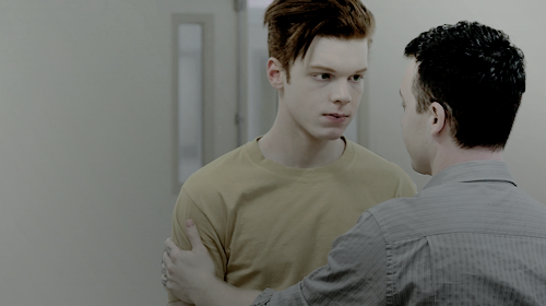 ShamelessFR's tweet photo. 146 jours,11 heures et 38 minutes avant le retour de Shameless. 263 jours avant que la convention #BOTYCon ait lieu ! http://t.co/1PedWVuQ09
