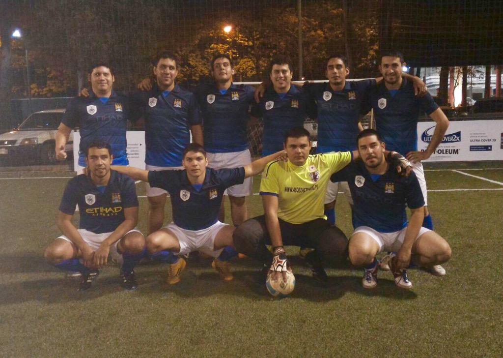 dynamoctn's tweet photo. Falto el buen fútbol en el debut pero sobraron los huevos... Grande el Dynamo LPM!!!! http://t.co/xr6k2Lfah5