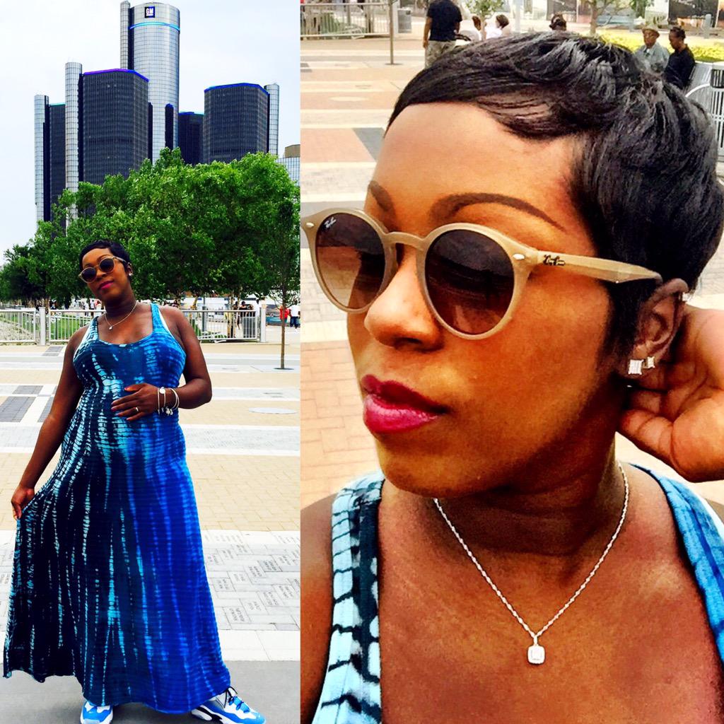 YaGirlCheron's tweet photo. #40PlusWeeks πΌ #WalkItOut π£#BlakeCare' πΆπΎ #MACRebel π #BarrySanders π #RayBan π #Detroit π http://t.co/WTpmkpYpu9