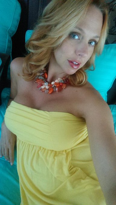 Almost shooting time....I've got lots of fun things planned for today's production! http://t.co/jvU4<a href="/tag/i"class="tags"><span>#i</span></a>