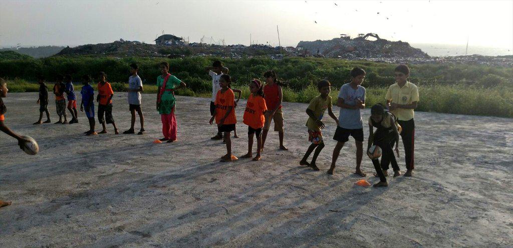 acefoundationIN's tweet image. Sunday is rugby day, great to see kids having fun and learning some rugby.
#communityrugby #champions #dumpingzone