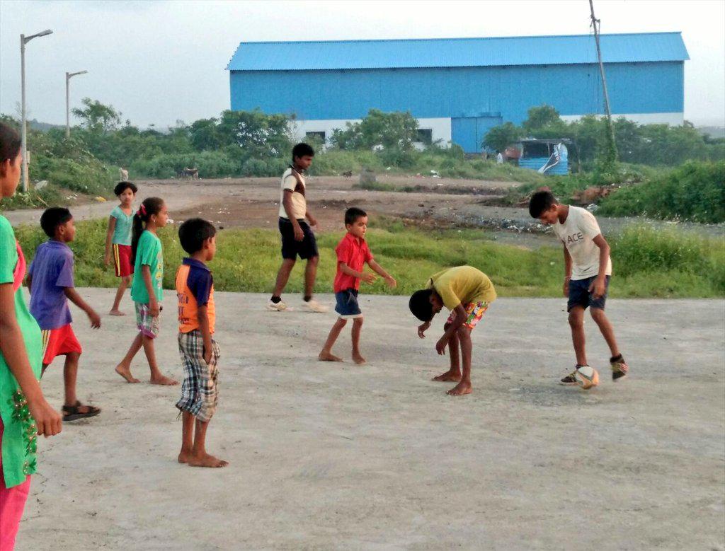 acefoundationIN's tweet image. Sunday is rugby day, great to see kids having fun and learning some rugby.
#communityrugby #champions #dumpingzone