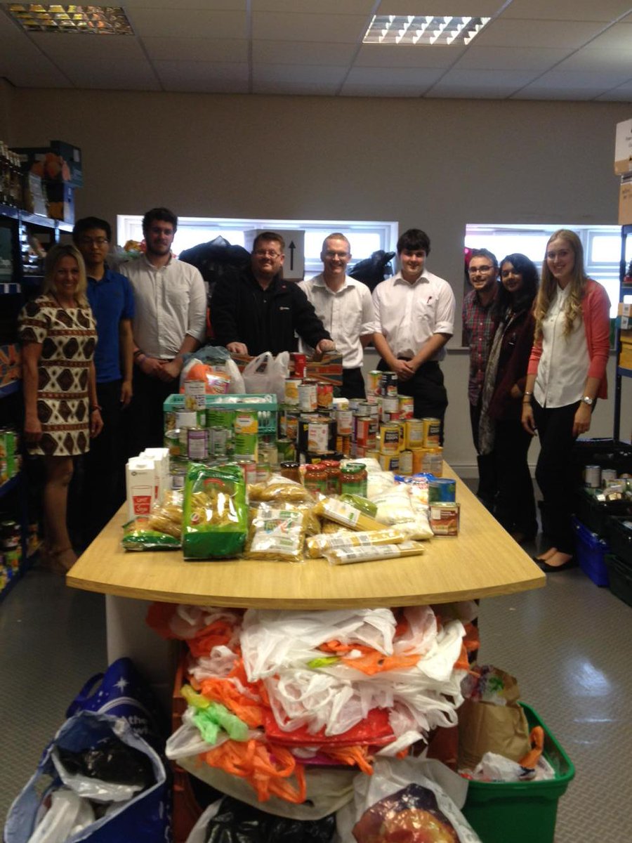 FoodStoreKings's tweet image. Thank you Cummins Emissions Darlington for a generous donation today