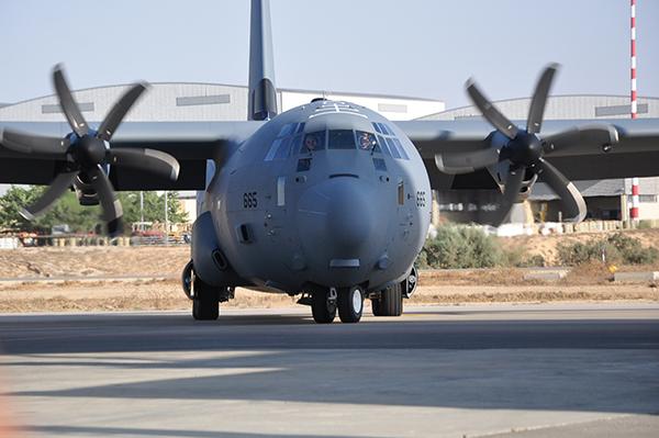 اسرائيل تستلم الطائره الثالثه من نوع C-130J-30 CNLzVUMWsAAb8hW
