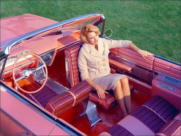 HistoryInPics's tweet photo. 1961 Buick "Flamingo" with rotating front seat. http://t.co/WC8Rczjvx8