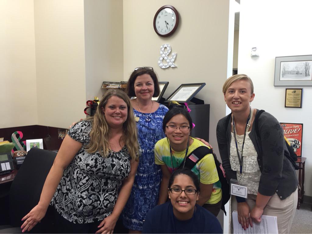 suzieq593's tweet photo. @EHCOrientation #theducklings4 http://t.co/DLMVkdWXQY