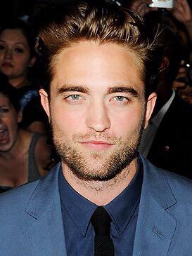 socalmom2four's tweet photo. #RobFan4Life ❤️ http://t.co/o2uZ0LcZOD