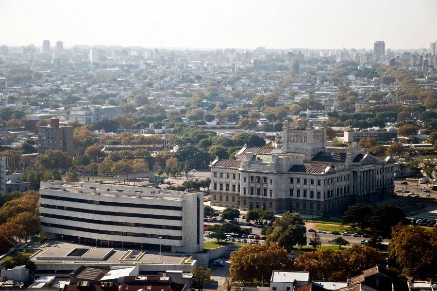 minturuy's tweet photo. RT @descubrimvd: Conocé la vista panorámica de 360º de la Torre de las Telecomunicaciones http://t.co/eKvpxs0C2a http://t.co/uU8yCbWrtH