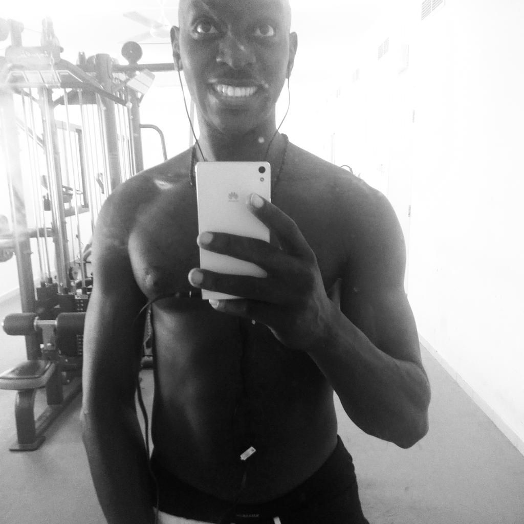 ageordie25's tweet photo. #FeelGoodBody. ...lEgO... http://t.co/Yj9Tx7PKvq