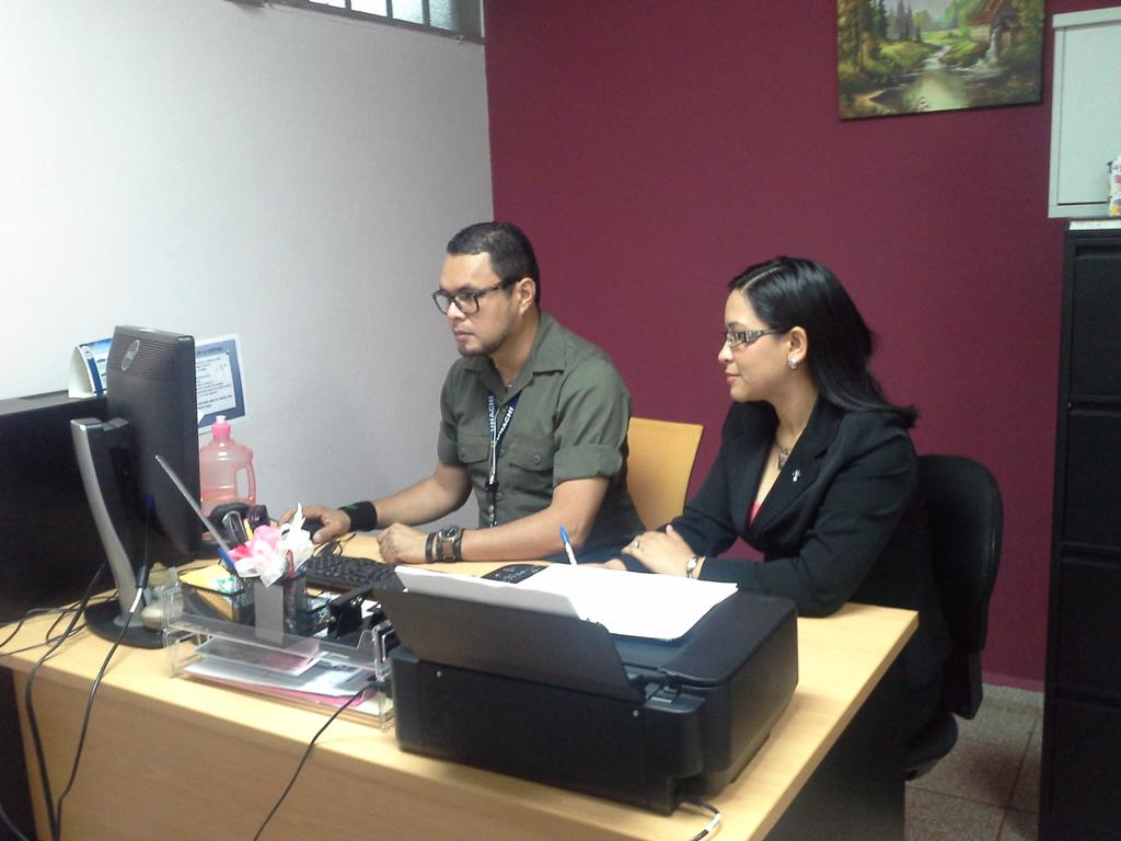 UNACHIpanama's tweet photo. @UNACHIpanama Encargado de Redes Sociales @CesarSantosJr colabora con @FaecoUnachipma @311Panama @Antai_Panama http://t.co/zlVuLA0D1b