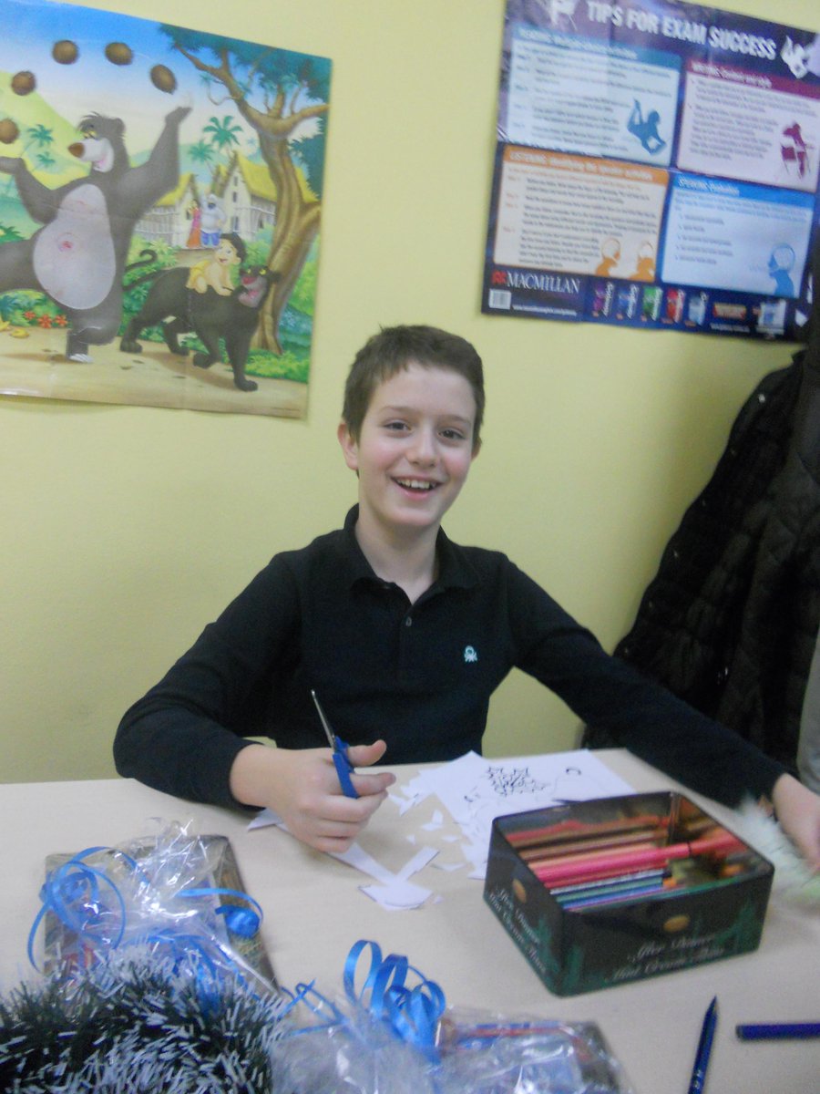 educentar's tweet photo. Polaznik sa kursa engleskog jezika za decu!
http://t.co/tJbNp7a8hN http://t.co/ftpXiKxpPl