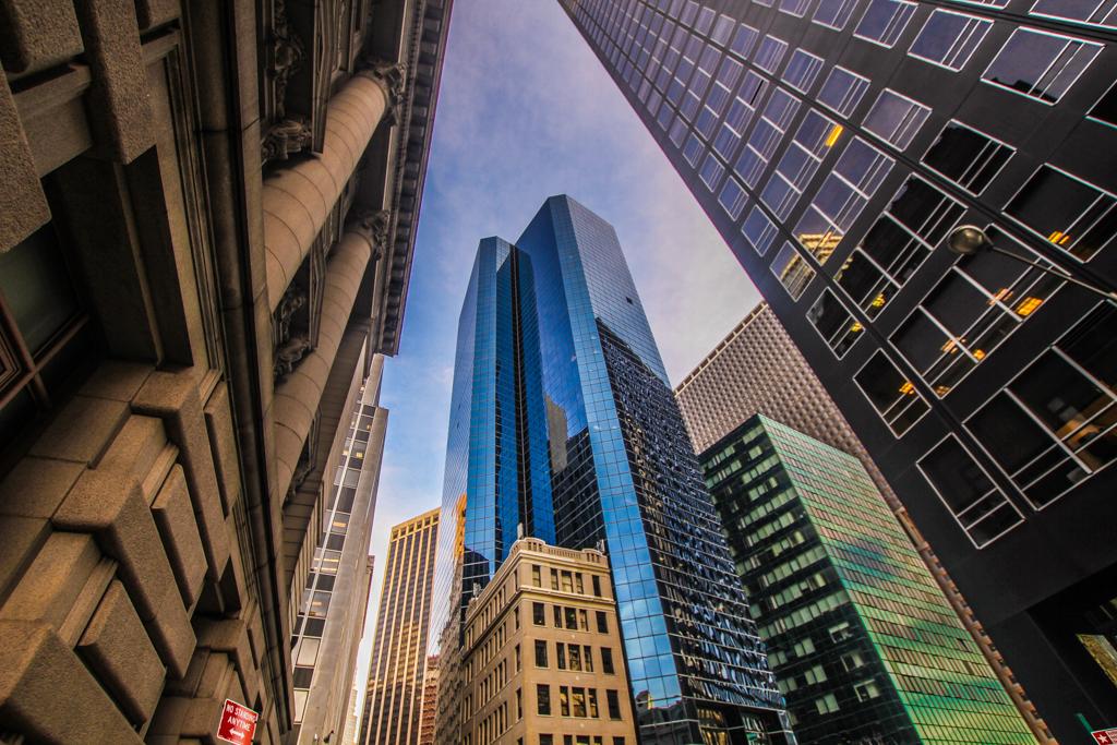 BONDNY's tweet image. Development in #FiDi began in the mid-1990s &amp;amp; many of the properties benefit from modern construction and amenities.