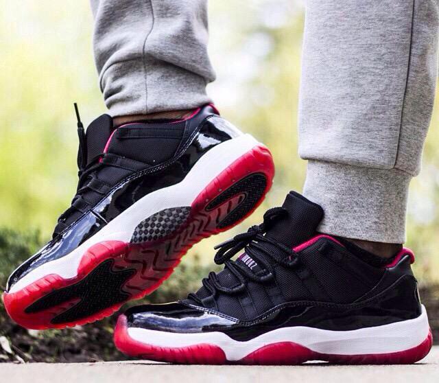 KickShouts's tweet image. Bred 11 lows😍