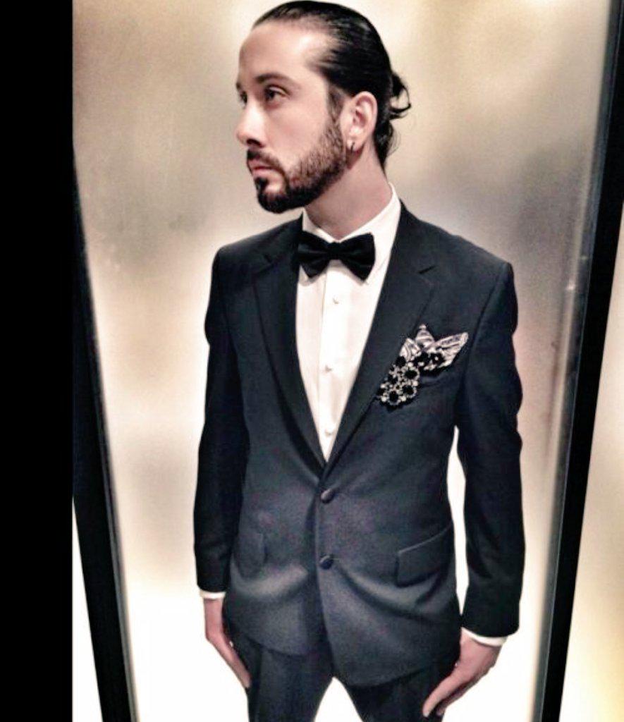 HolicsPenta's tweet photo. I see no difference... #AviKaplan http://t.co/zTAZWM03nd