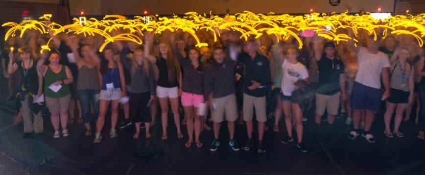 unetweets's tweet photo. Looking bright @ #FirstNight #UNE19 #UNE http://t.co/vlH0jdF2G3