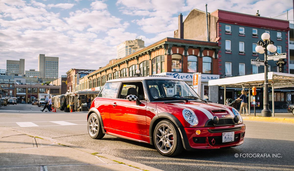 TataSteva's tweet photo. #Sundaymorning at #OttawaMarket for #MINIINVASION2015 @MINICanada @MINI @mini_ottawa http://t.co/n1qLJLB3RG