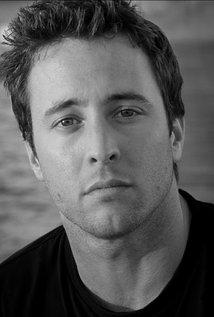 Happy Birthday to Alex O\Loughlin (39) 