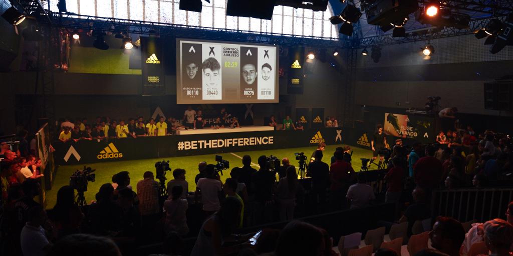 adidas_ES's tweet photo. .@MarceloM12 y @GarethBale11,padrinos de lujo para el torneo #BeTheDifference en Madrid! ¡MAÑANA CAMBIO HORARIO: 16h! http://t.co/CkMJZSqt7k