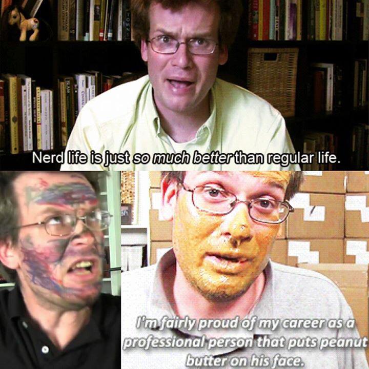 Happy birthday John Green!!! Don\t forget to be awesome :) 