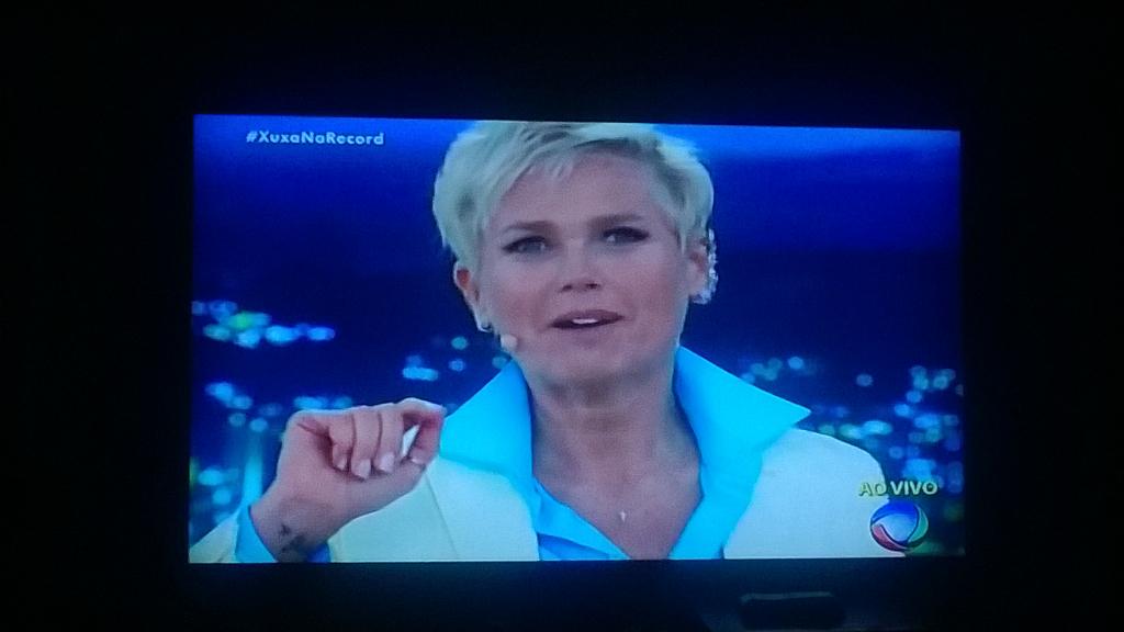 ariellemima's tweet photo. Pra que segunda melhor que essa. Amo vc Xuxa 😍 #XUXANARECORD http://t.co/FpJBXUT2it
