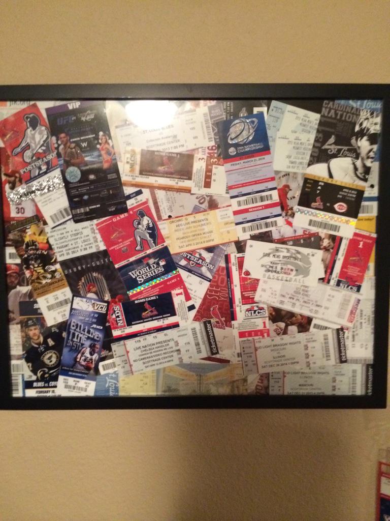jfrawlz's tweet photo. @msmallm2 I made collages with mine, you should too #memories but yet #decor http://t.co/6mrhS2Obuy
