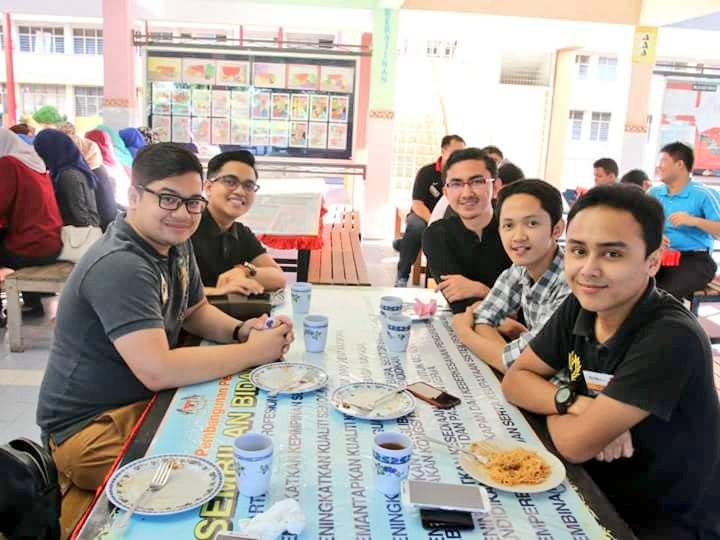 izharmustaqin's tweet photo. Morning breakfast! ;)
#ProjekKalsom
#PenangChapter
#DamnItsHardToMoveOn http://t.co/GfEpMPq9Mw