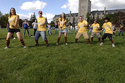 t_dawg03's tweet photo. Hard to believe I started @uofg with a Festival 10 years ago!! #foreveragryphon #WindYourToy @UofGalumni http://t.co/Ctb7DsrIa0