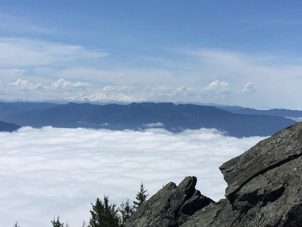 fosborne516's tweet photo. #ELPSihe hi everyone! I would say my #highlightofthesummer was hiking Mount Si in Seattle. The picture from the top! http://t.co/ui3JWPelQQ