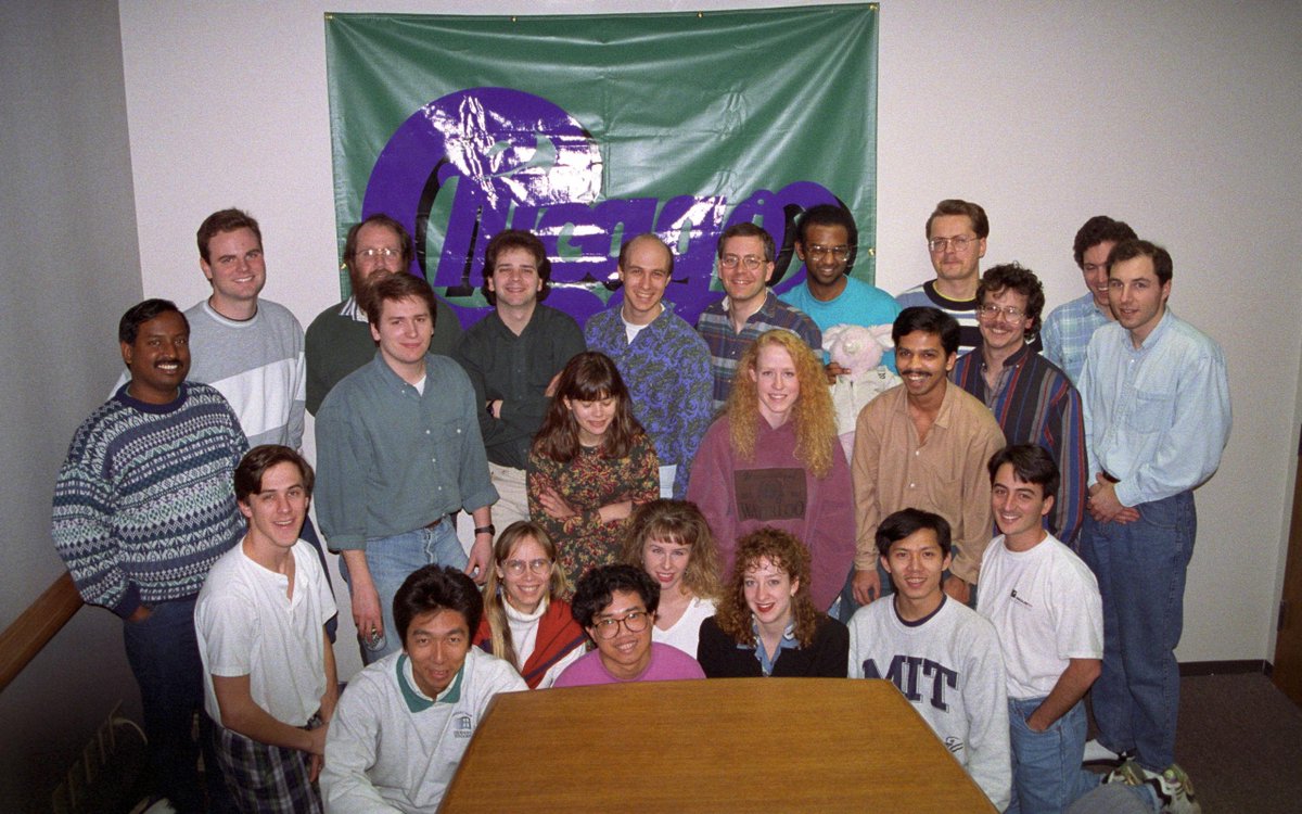 joebelfiore's tweet photo. Happy #Win95 20th!  Here's the shell team that built the first Start menu.. many still at MS! http://t.co/CTxexhK1OF