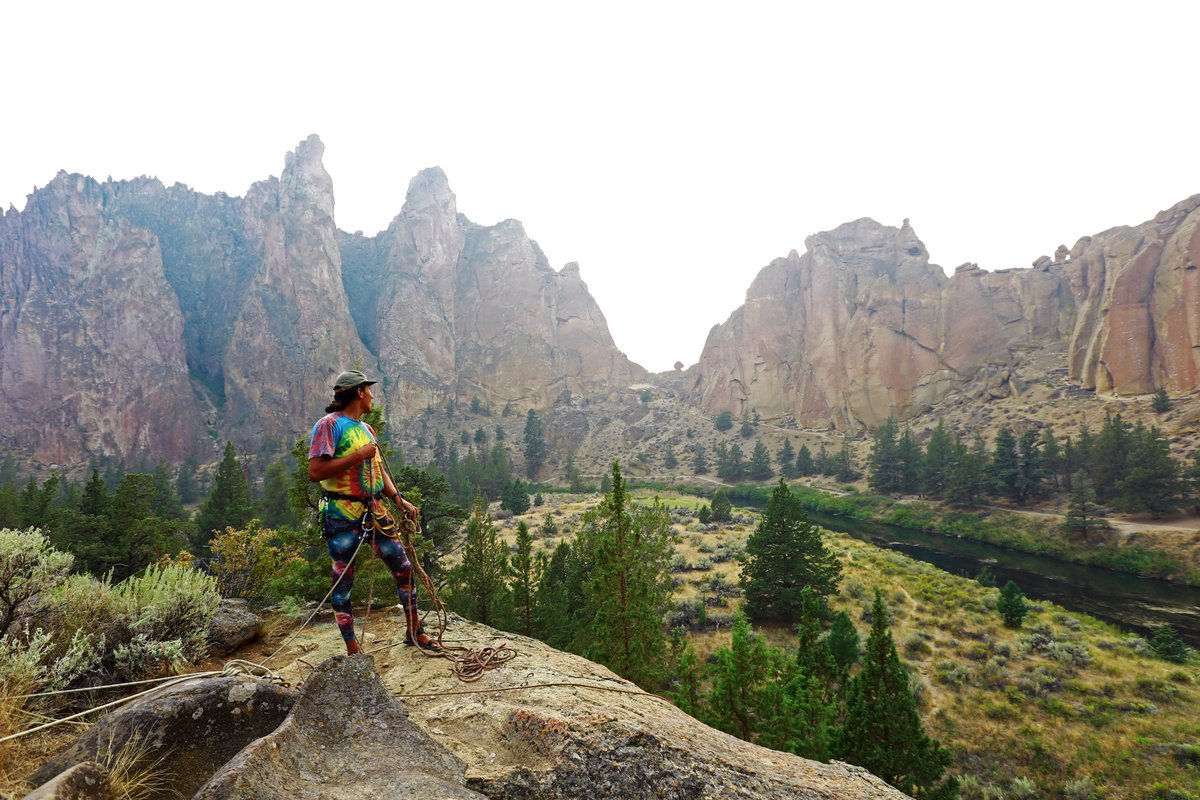 StacieStruble's tweet photo. Thankful to live in Oregon. We have it all!  #oregonexplored #SmithRockStatePark #rockclimb #nature #ExplOregon http://t.co/8rtGmMbNBf