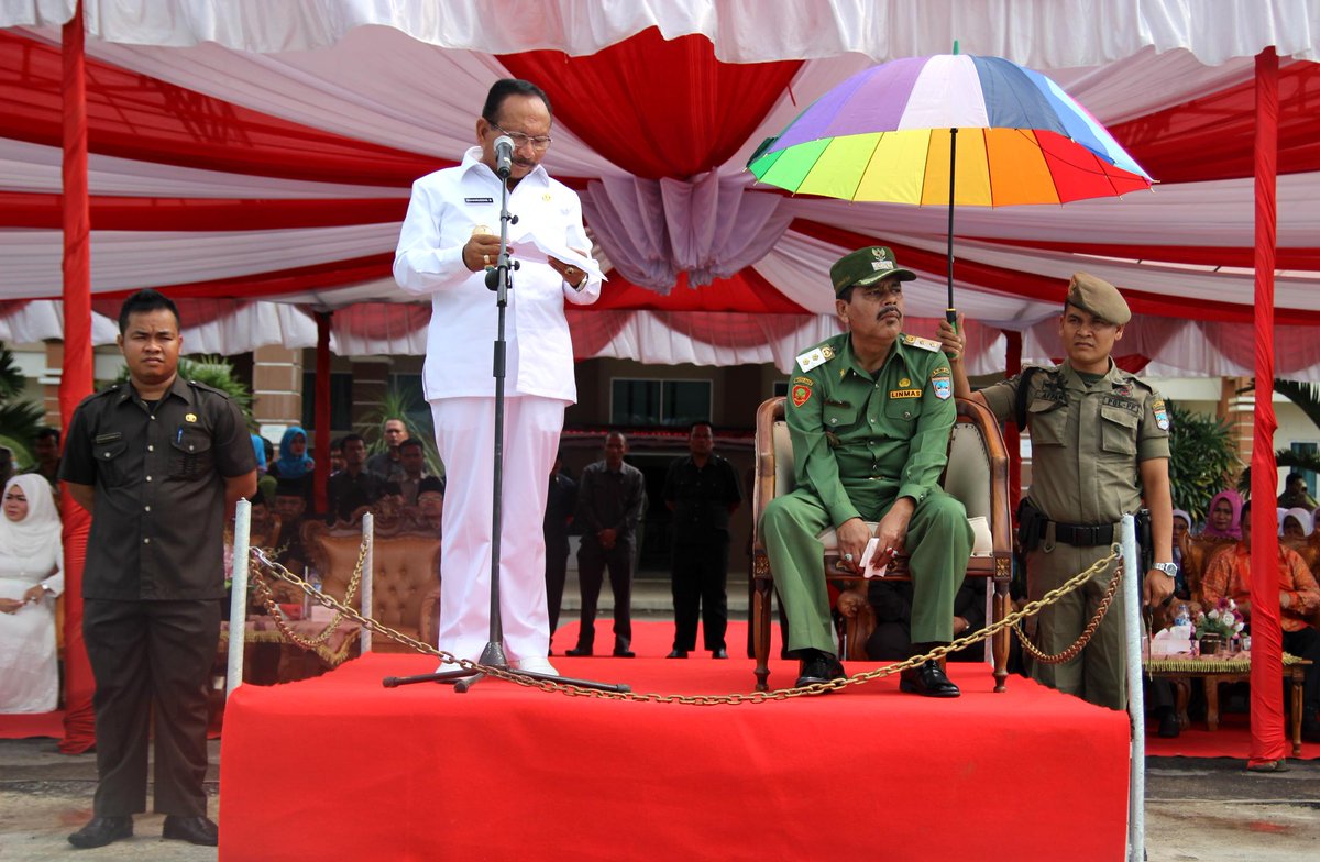 H. Baharudddin R Bersama Syahrul Dt. Marajo dalam Apel Gabungan Akbar. Senin (24/8).