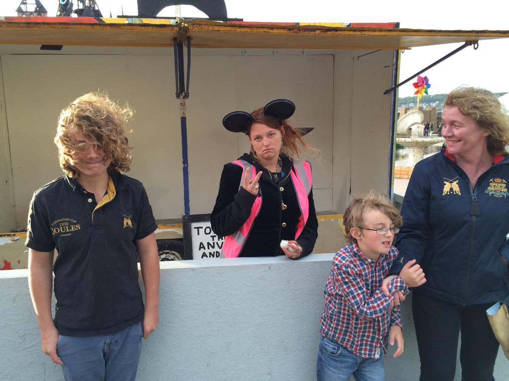 HotmetalToby's tweet photo. Best pic of the day #Dismaland http://t.co/qFUTvkjyS7