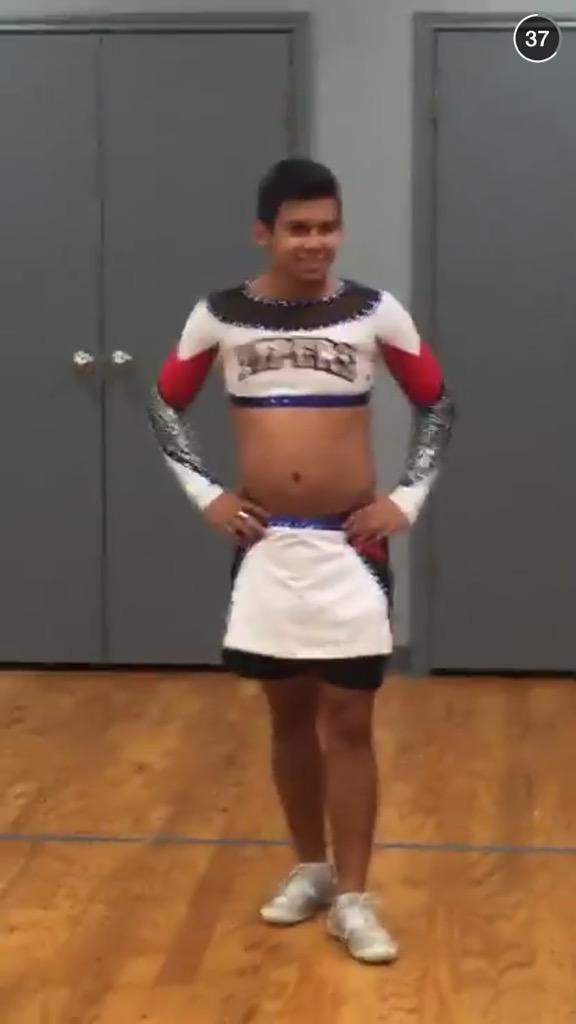 _cammeow_'s tweet photo. The real michelle.... #centerflyer @MichaelIsaiah33 http://t.co/7NngUIRNNe