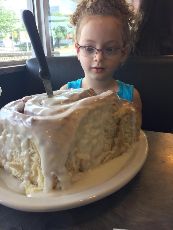 ComedyPosts's tweet photo. This is what true love looks like ❤️ http://t.co/nvIBuMD1yf